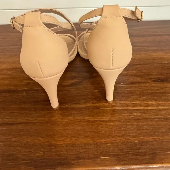 DREAM PAIRS Nude Strappy Heels Ankle Strap Stiletto Sandals Size 8 - Picture 4 of 5